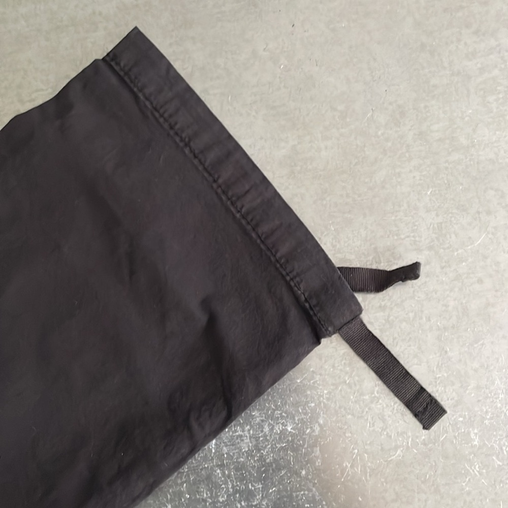 American Eagle Women’s Cargo Pants - Picture 8 of 16